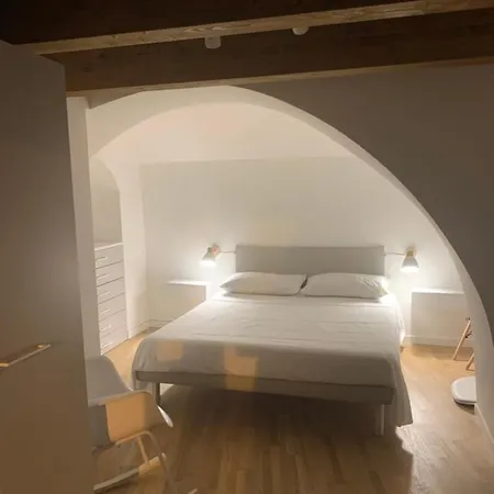 Apartament Ground Stone