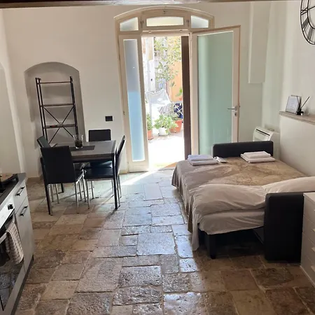 Ground Stone Apartment *